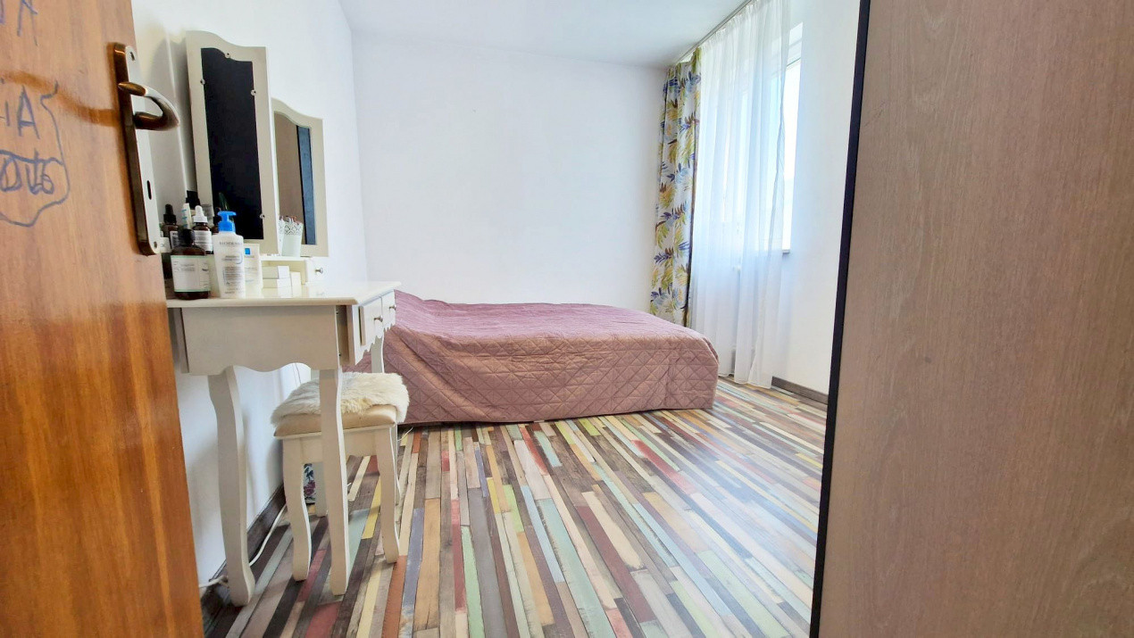 Apartament cu 2 camere și balcon însorit în Alexandru Obregia!