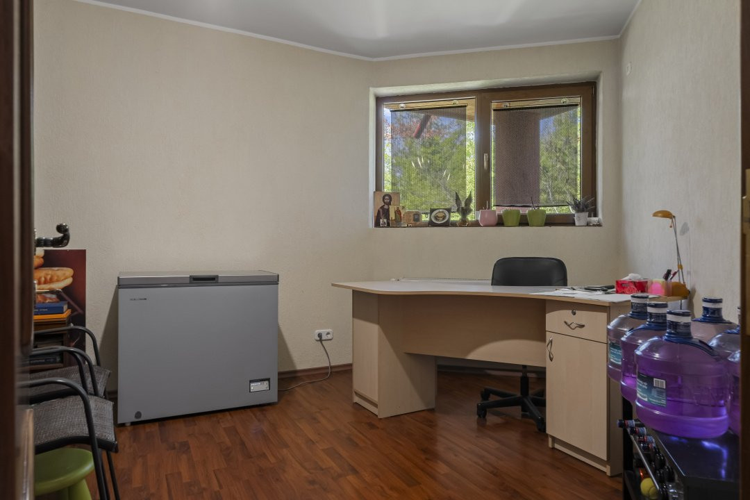 Casa cu livada si teren de 1935 mp