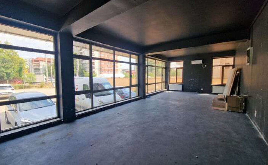 Spațiu comercial 790mp si teren 600mp - de inchiriat, Prelungirea Ghencea