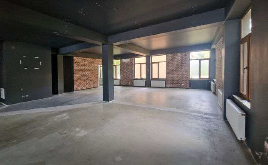 Spațiu comercial 790mp si teren 600mp - de inchiriat, Prelungirea Ghencea