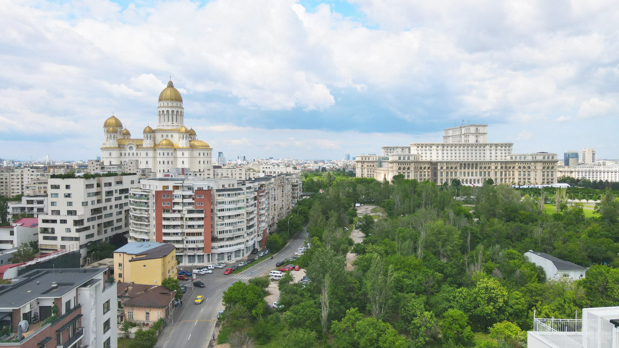 Uranus - O casă de renovat cu potential deosebit!