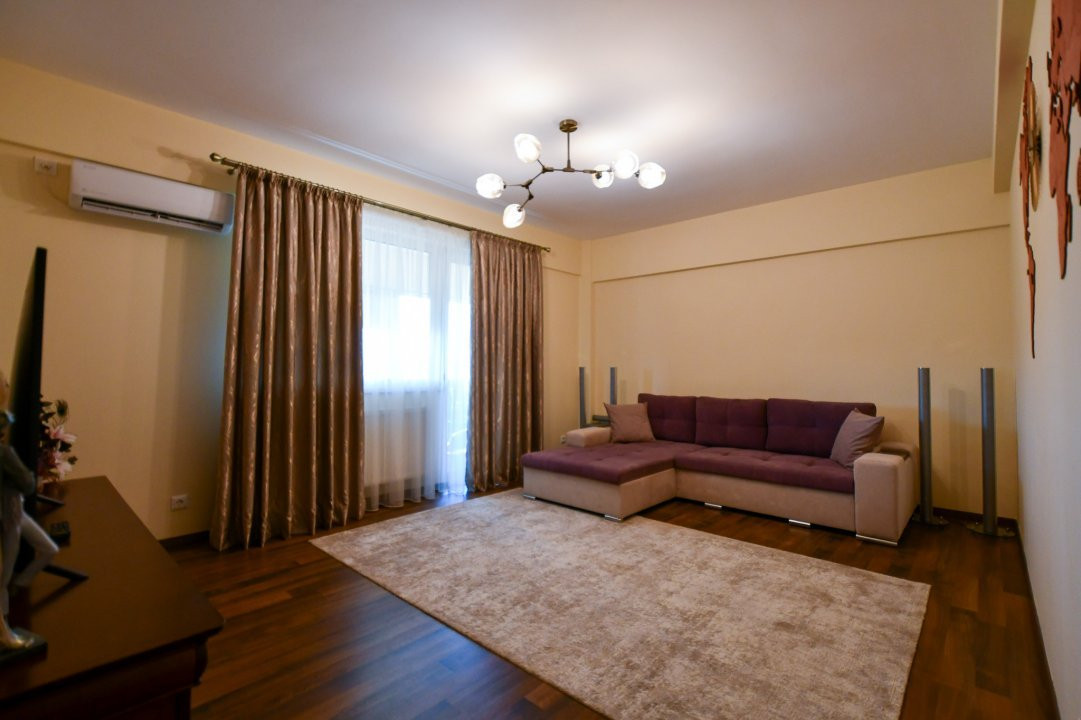 Piata Muncii – Bd. Decebal - 3 camere 88mp + garaj subteran