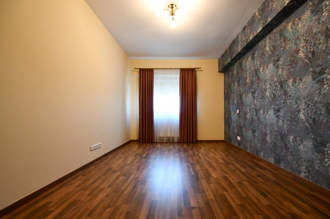Piata Muncii – Bd. Decebal - 3 camere 88mp + garaj subteran