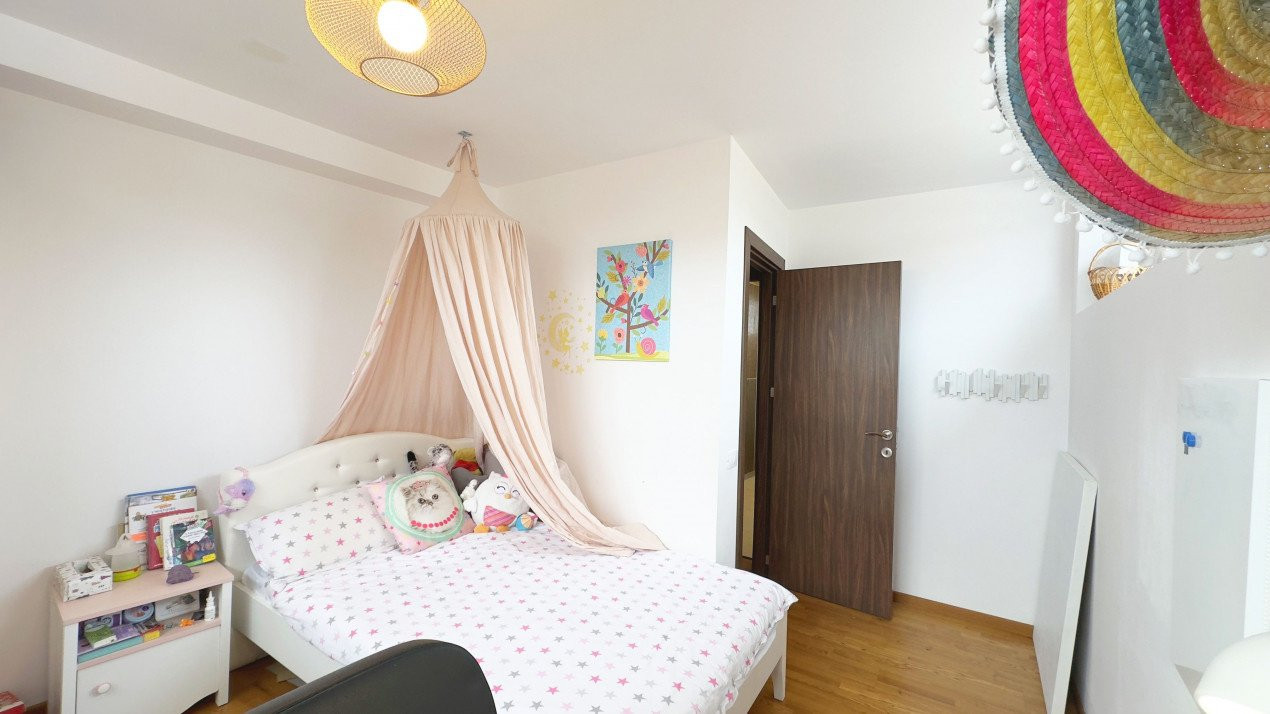 Apartament spațios cu 5 camere, vila 2010!