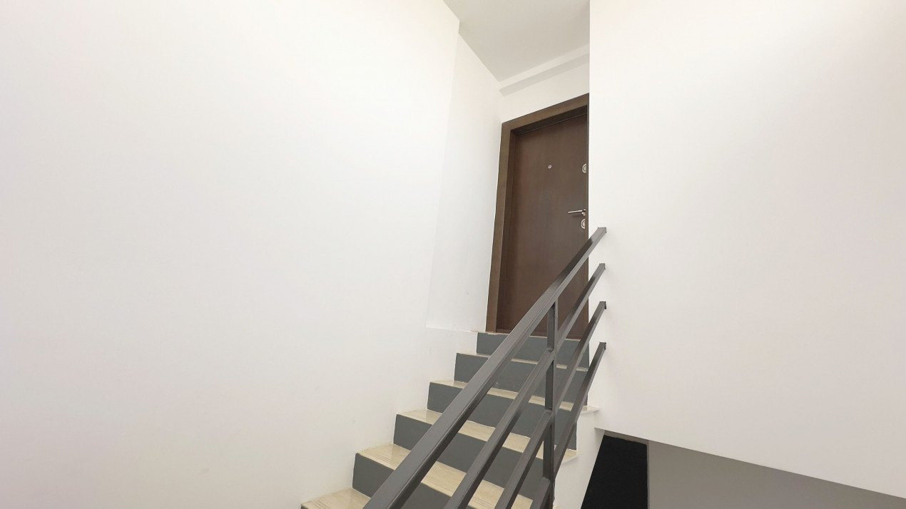 Apartament spațios cu 5 camere, vila 2010!