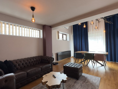 Apartament spațios cu 5 camere, vila 2010!