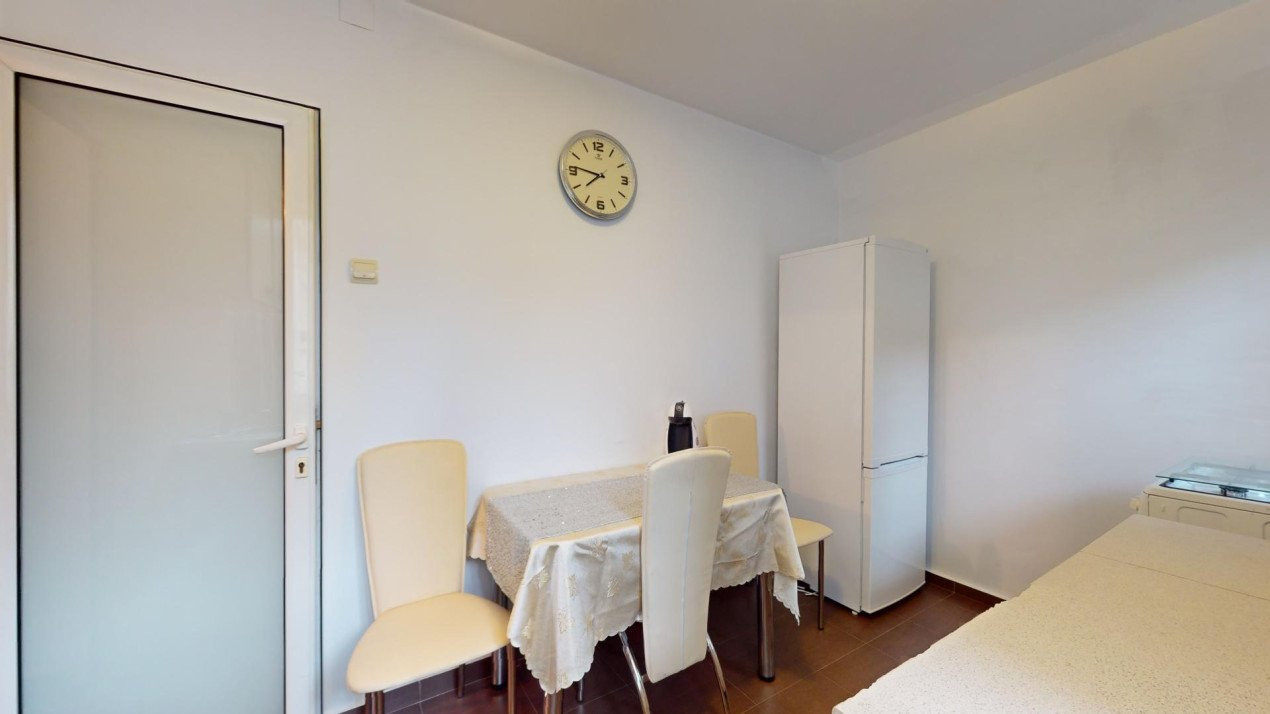 Apartament cu 2 camere de vanzare - Serban Voda -metrou Eroii Revolutiei