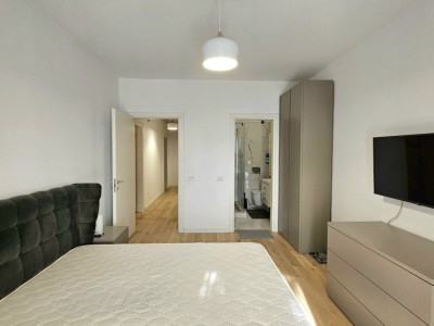 Apartament  - terasa 200 mp-complet cu vedere libera si parcare