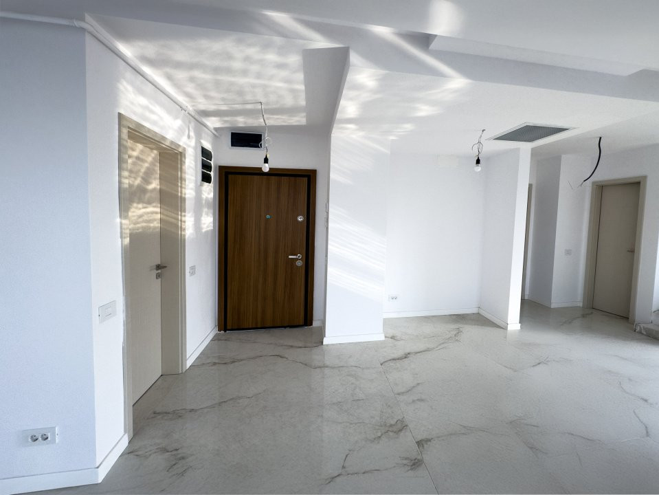 Penthouse 3 camere de vânzare Pipera | 275 mp total, rooftop privat 116 mp 