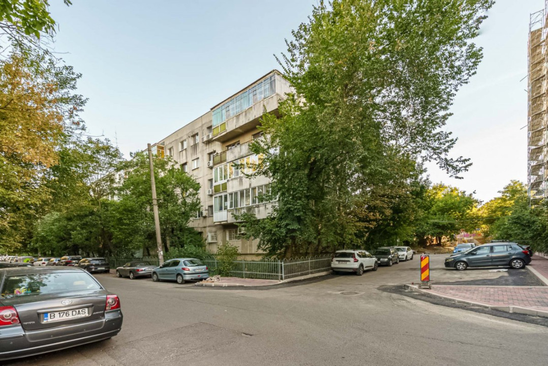 DRISTOR - RAMNICU SARAT - 2 CAMERE 53 MP, ETAJ 4, CENTRALA PROPRIE!