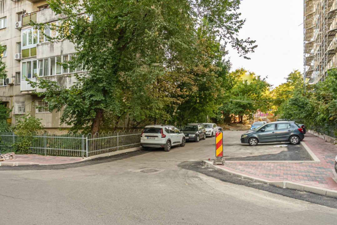 DRISTOR - RAMNICU SARAT - 2 CAMERE 53 MP, ETAJ 4, CENTRALA PROPRIE!