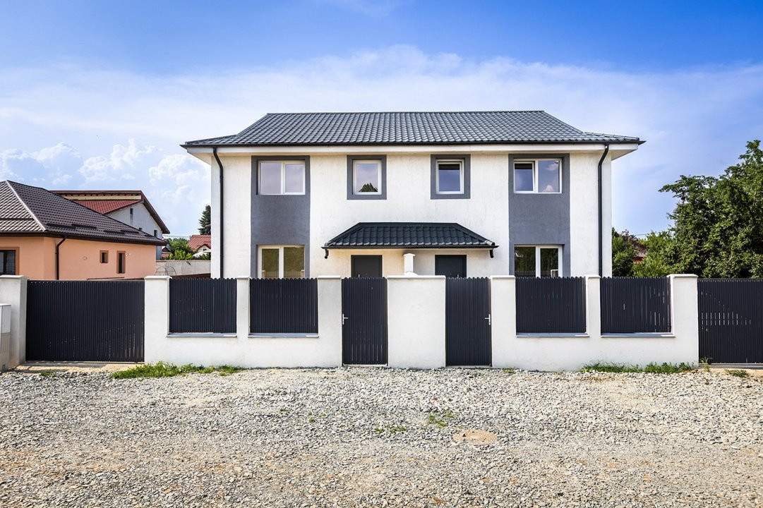 Casă modernă tip duplex, P+1+Pod, cu 3 camere, 2 băi – Balotești