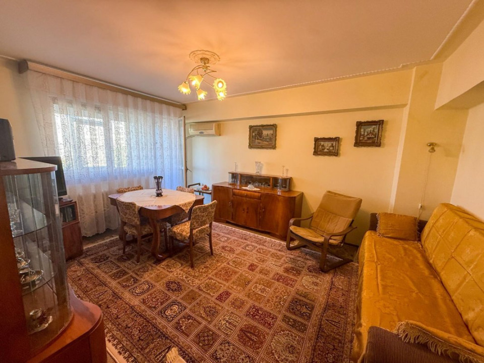 Apartament 4 Camere Piata Delfinului- Chisinau