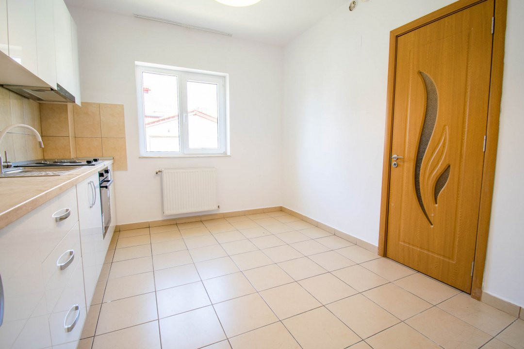Vila in Cartier Azur-Pipera,3 camere ,teren 234 mp,renovata recent