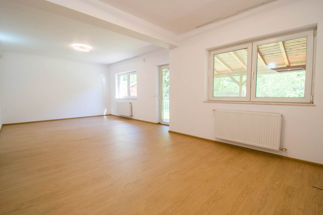 Vila in Cartier Azur-Pipera,3 camere ,teren 234 mp,renovata recent