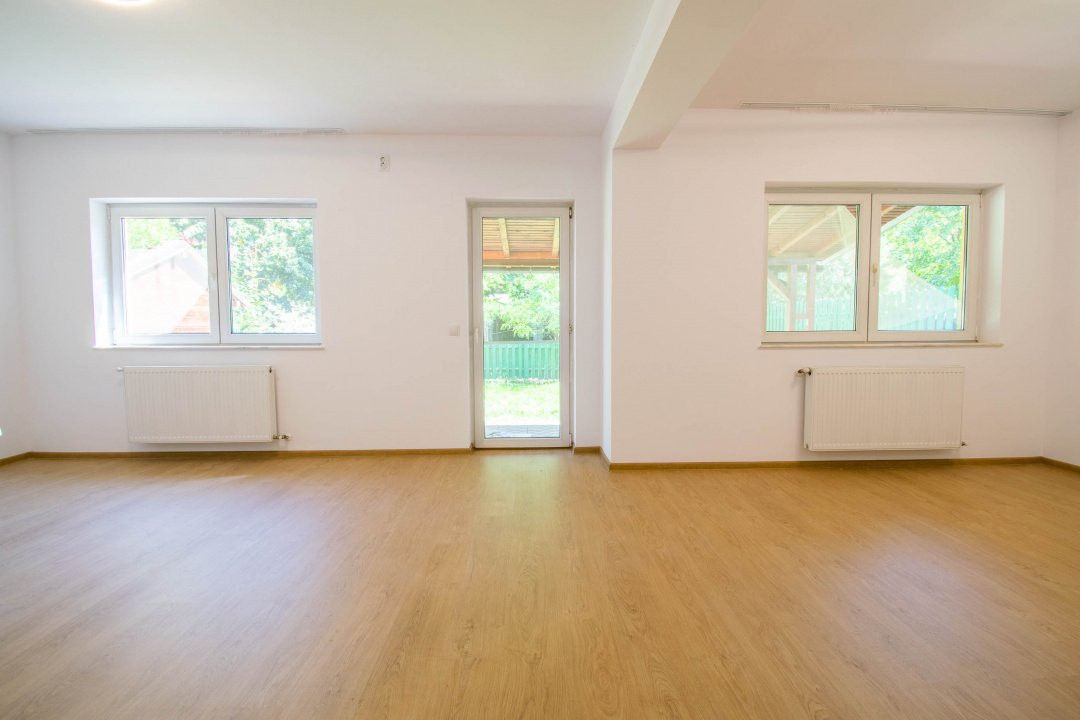 Vila in Cartier Azur-Pipera,3 camere ,teren 234 mp,renovata recent