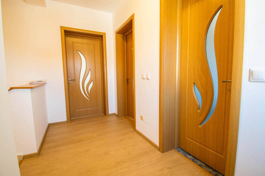 Vila in Cartier Azur-Pipera,3 camere ,teren 234 mp,renovata recent