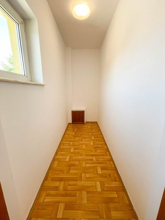 Vila in Cartier Azur-Pipera,3 camere ,teren 234 mp,renovata recent
