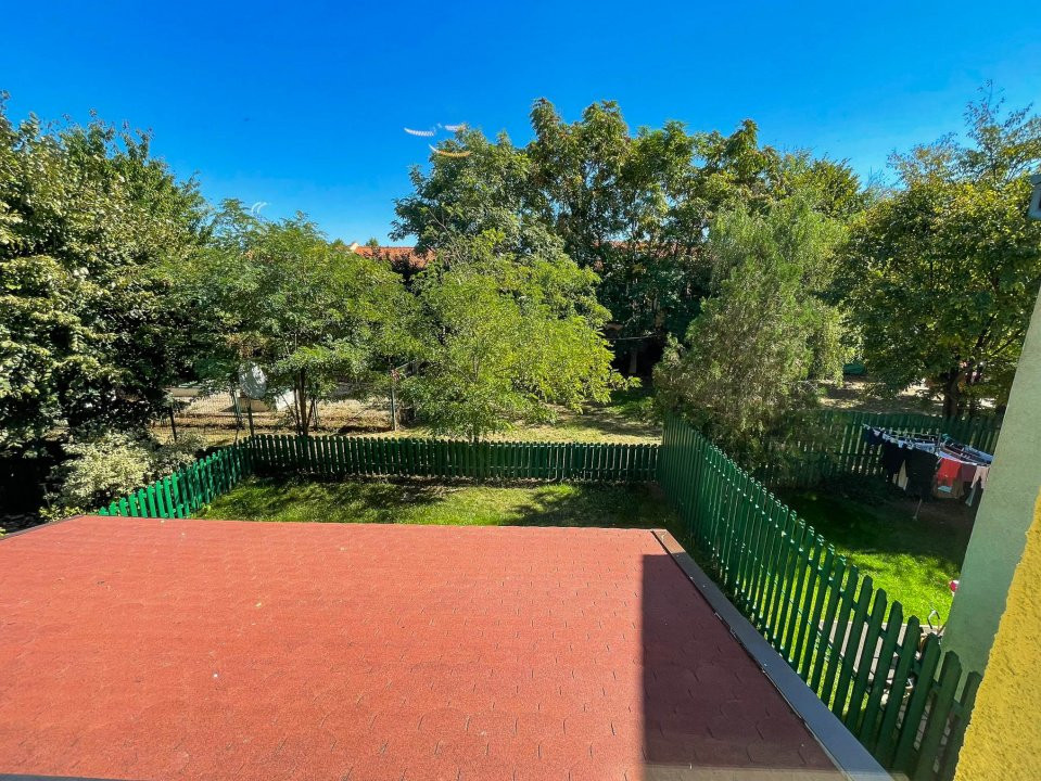Vila in Cartier Azur-Pipera,3 camere ,teren 234 mp,renovata recent