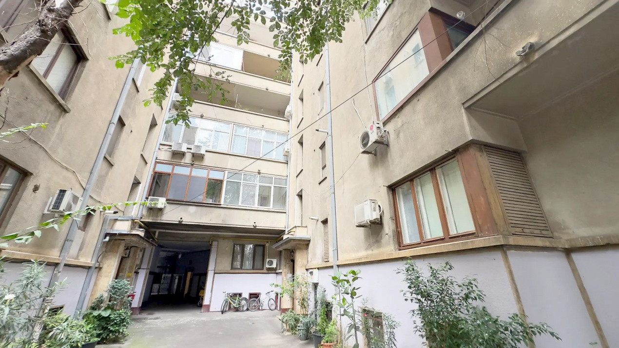 Chic si Central – Garsonieră de închiriat la Universitate