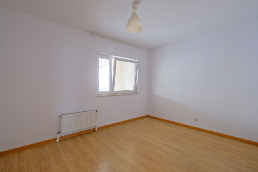 Apartament spațios 3 camere, 3bai, 2 locuri de parcare incluse