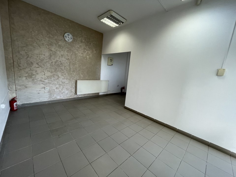 Spatiu comercial - Prelungiera Ghencea nr. 262 - 50 mp 
