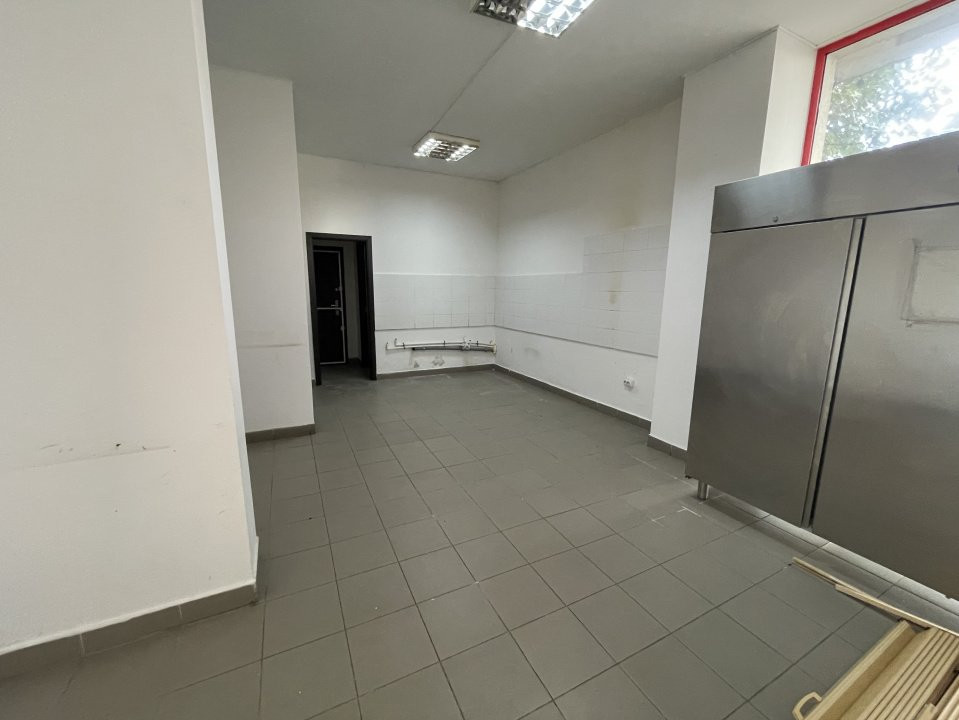 Spatiu comercial - Prelungiera Ghencea nr. 262 - 50 mp 