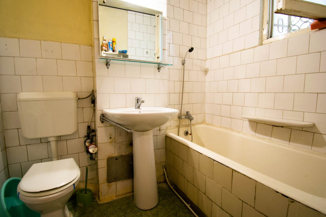 Berceni-Piata Straduintei,decomandat,balcon+boxa