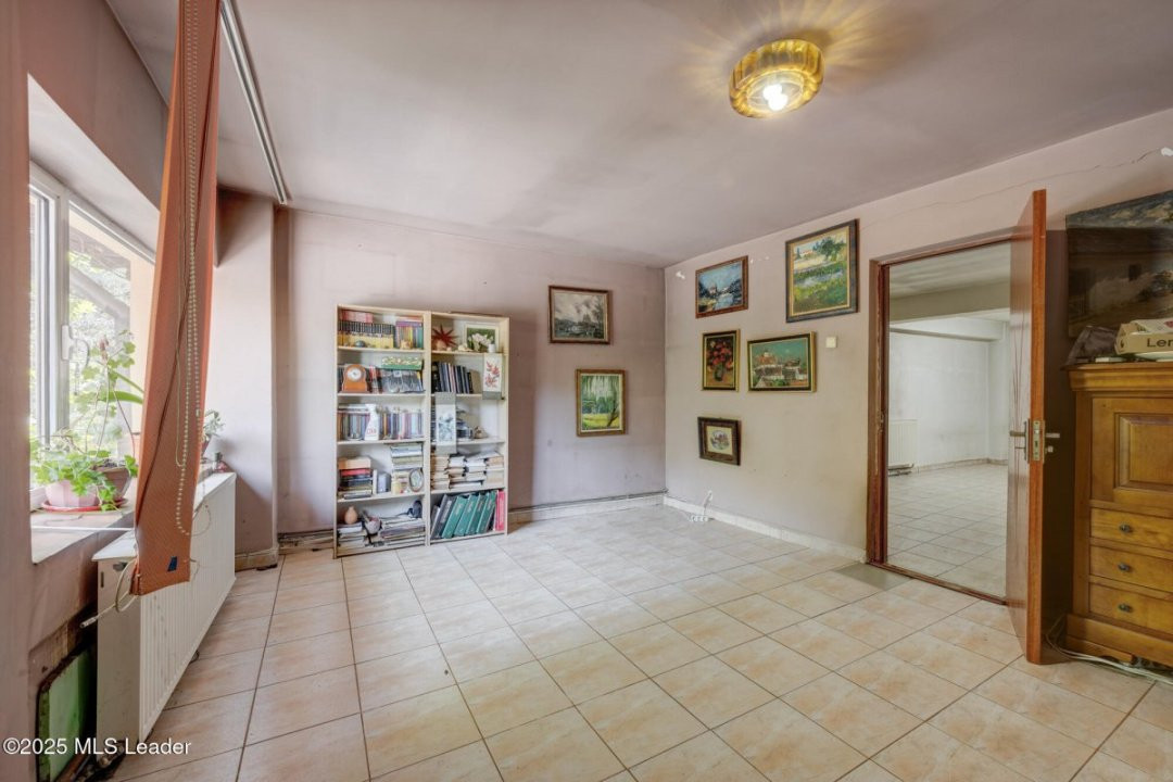 Vanzare imobil 8 camere, intrare Parc Carol