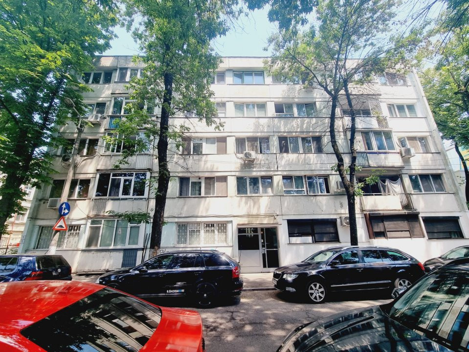 APARTAMENT 2 CAMERE LA 1 MINUT DE METROU 