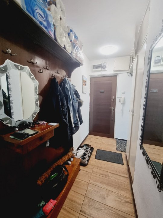 APARTAMENT 2 CAMERE LA 1 MINUT DE METROU 