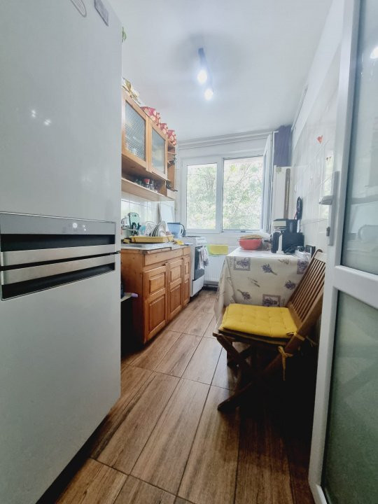APARTAMENT 2 CAMERE LA 1 MINUT DE METROU 