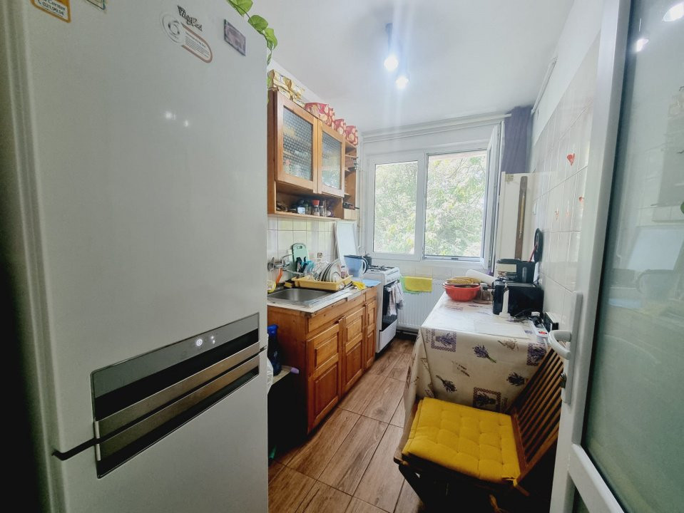 APARTAMENT 2 CAMERE LA 1 MINUT DE METROU 