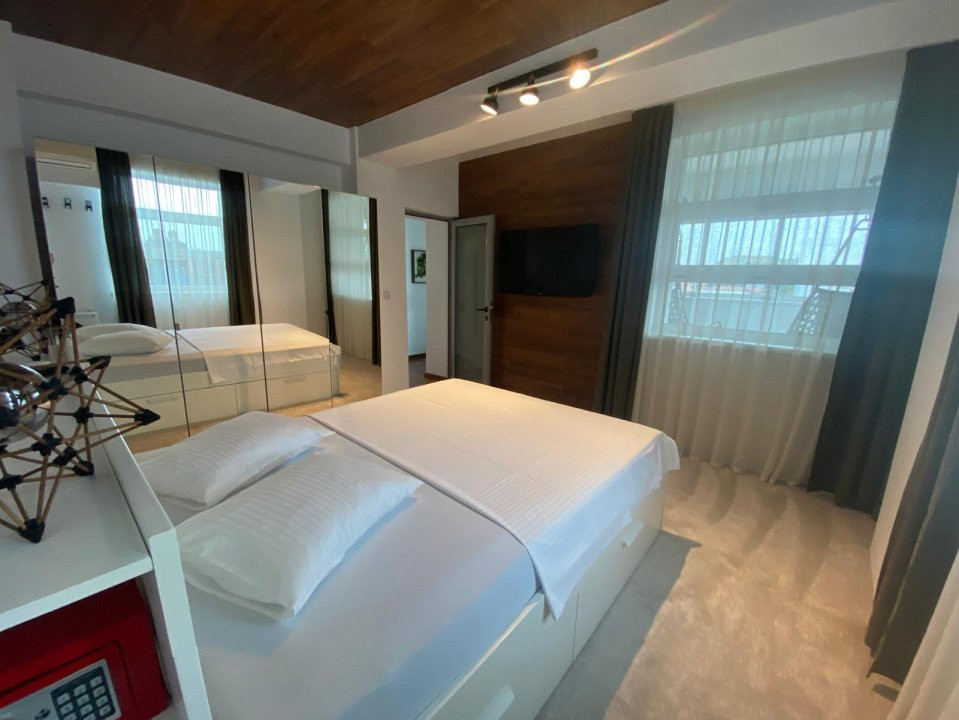 READY TO MOVE// 3 CAMERE CU TERASA 50MP// SPITAL FUNDENI