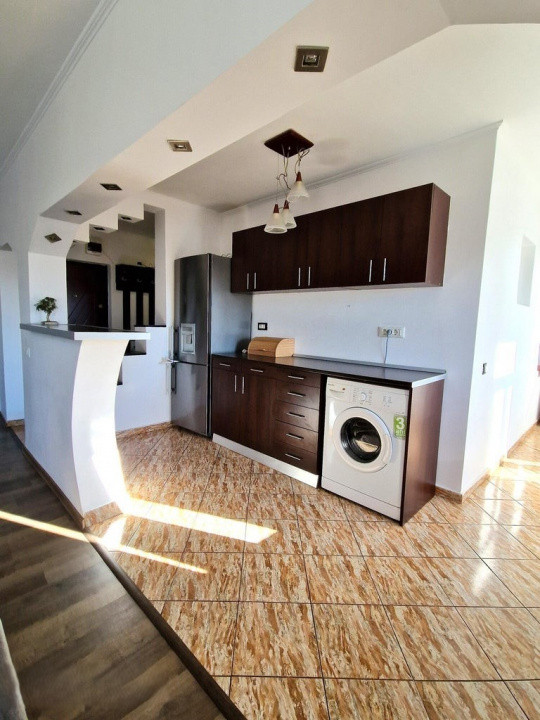 De inchiriat apt spatios de 2 camere cu boxa si loc de parcare/Popesti
