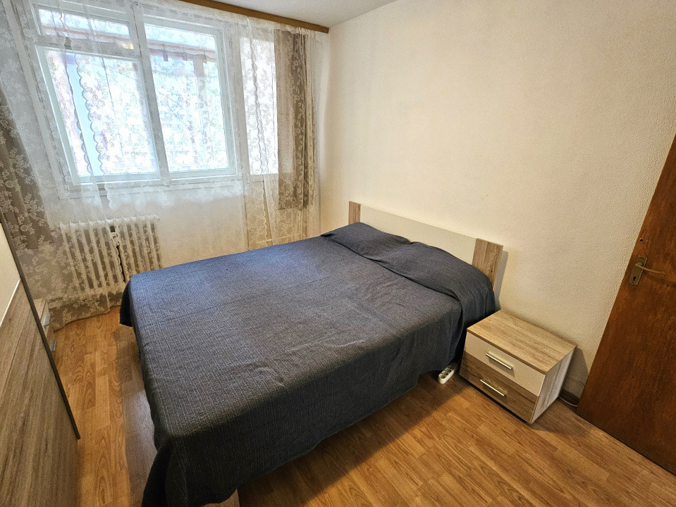 De inchiriat 3 camere pe Valea Calugareasca - langa Auchan Dr Taberei 