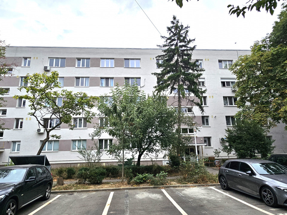 De inchiriat 3 camere pe Valea Calugareasca - langa Auchan Dr Taberei 