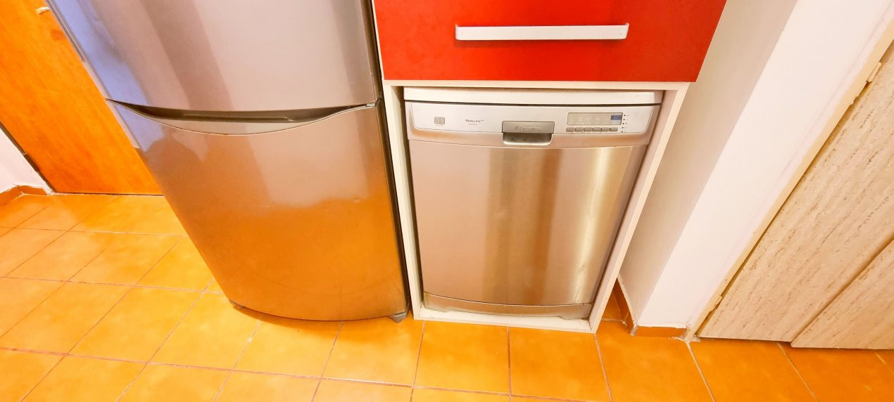 Ap. decomandat cu 2 camere, 5/8, partial mobilat/utilat Rahova, Dumbrava Noua!
