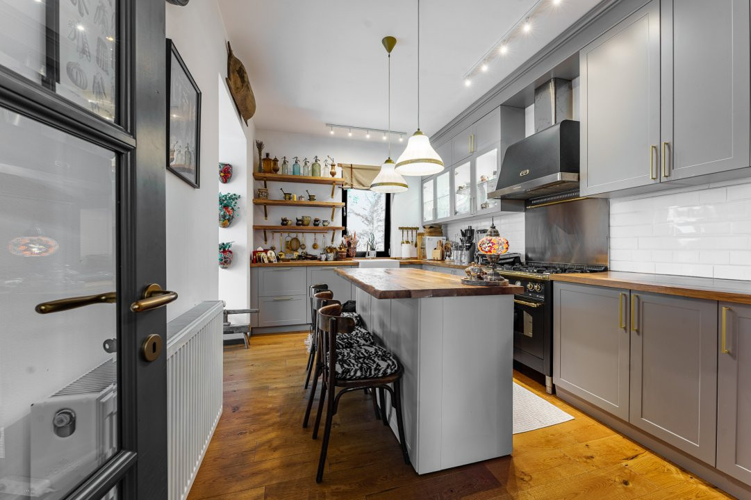 Vilă deosebita de vânzare în Corbeanca – Langa padure | Complex rezidențial