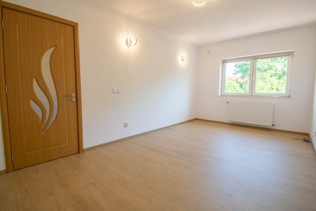 Vila in Cartier Azur-Pipera,3 camere,teren 234 mp,renovata recent