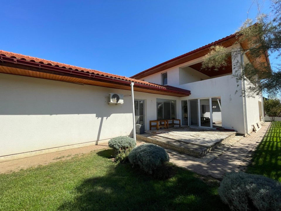 Vila deosebita 6 camere Comuna Berceni 