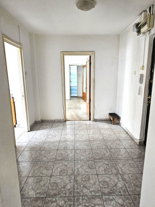 De vanzare 3 camere in Drumul Taberei pe bd. 1 Mai langa Kaufland 