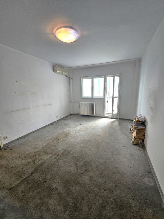De vanzare 3 camere in Drumul Taberei pe bd. 1 Mai langa Kaufland 