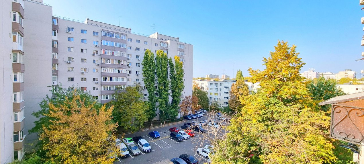 Ap 3 camere in Drumul Taberei langa statia de metrou C. Brancusi