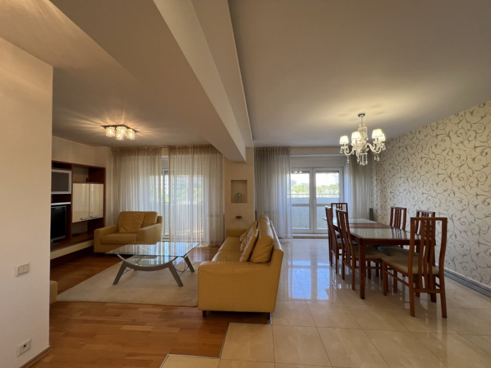 Apartament Unirii - 2 camere 78 mp. Transformat din 3 camere. 