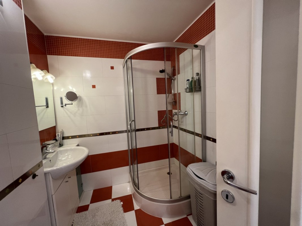 Apartament Unirii - 2 camere 78 mp. Transformat din 3 camere. 