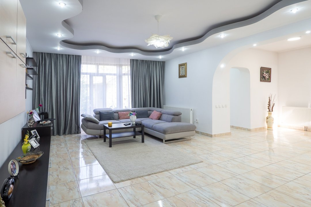 Vila individuala 7 camere Afumati, rezidentiala sau HoReCa, curte 608mp