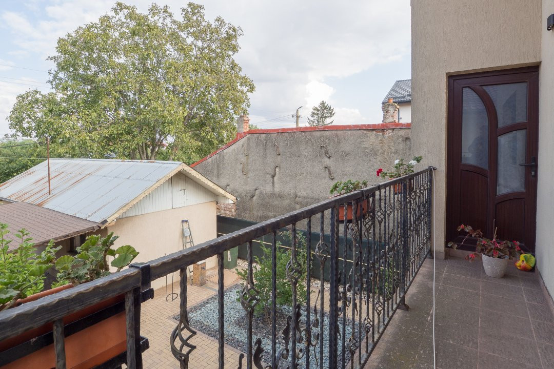 Vila individuala 7 camere Afumati, rezidentiala sau HoReCa, curte 608mp
