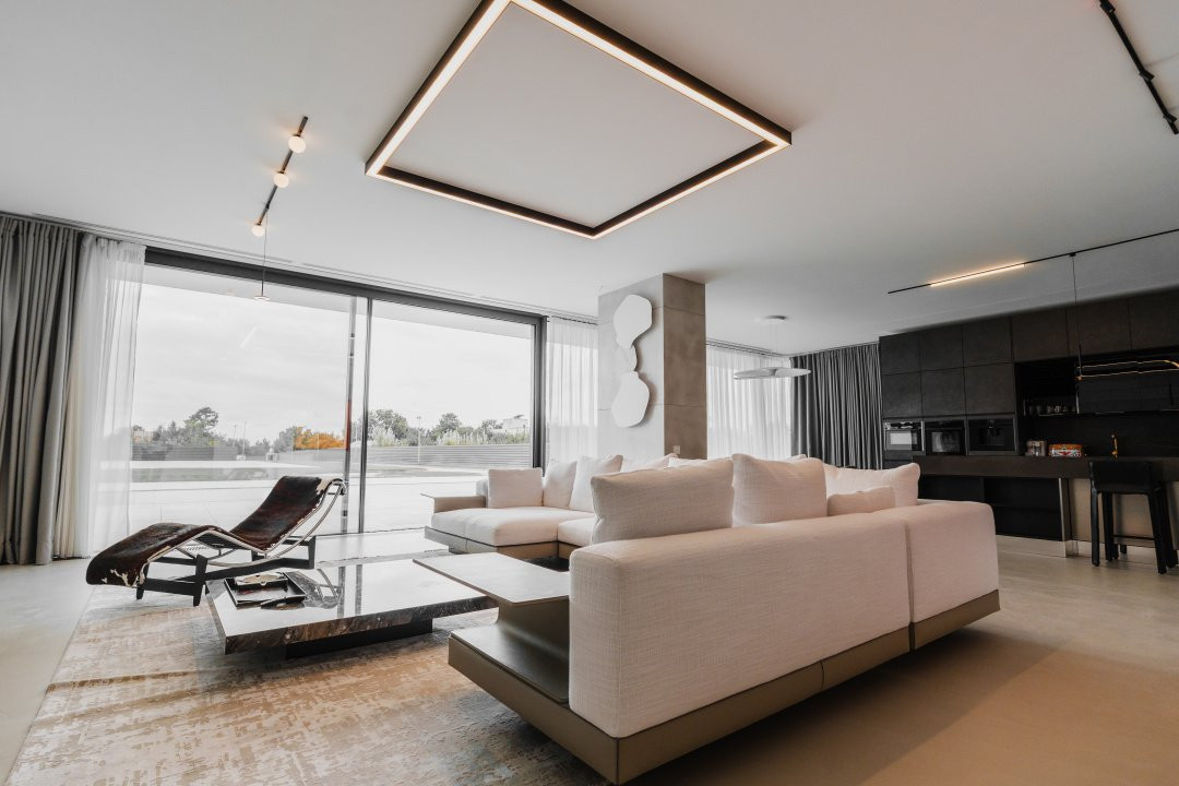 Proprietate exclusivistă în Izvorani | Design minimalist 