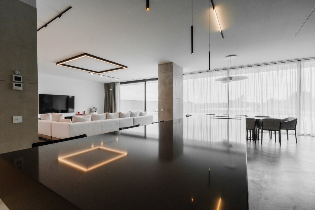 Proprietate exclusivistă în Izvorani | Design minimalist 